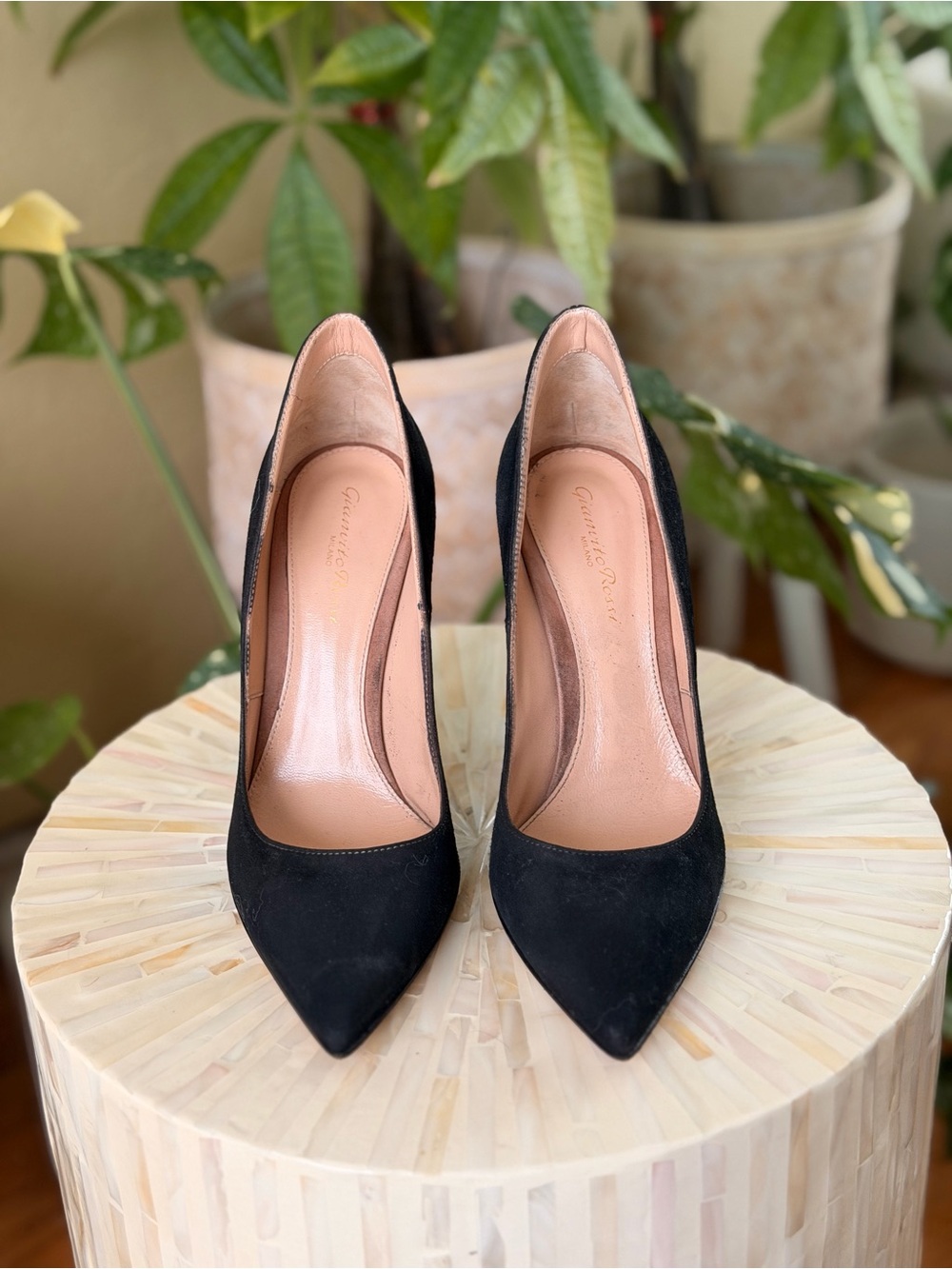 Gianvito Rossi Black Pointed-Toe Suede Pumps 38 / 8